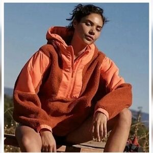 NWT Free People Movement Lead The Pack Pullover Fleece Jacket.